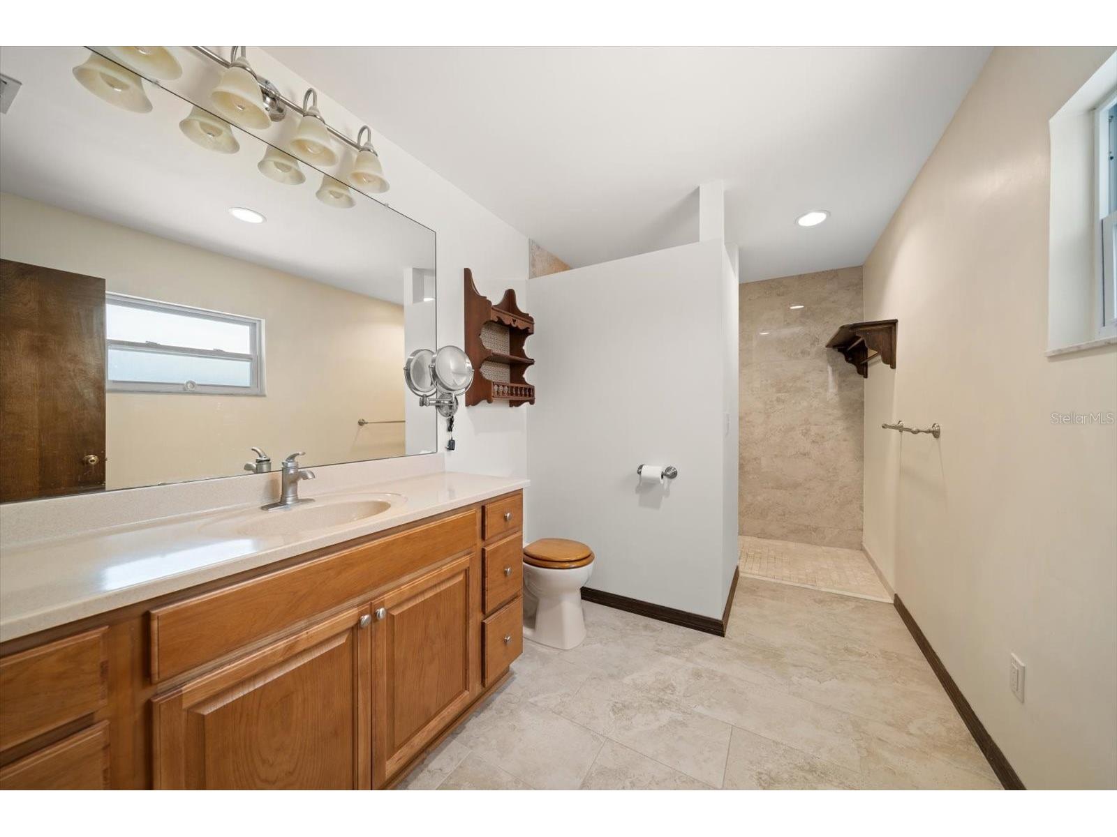 1799 Dixie Highway Tarpon Springs FL 34689 TB8474102 image27