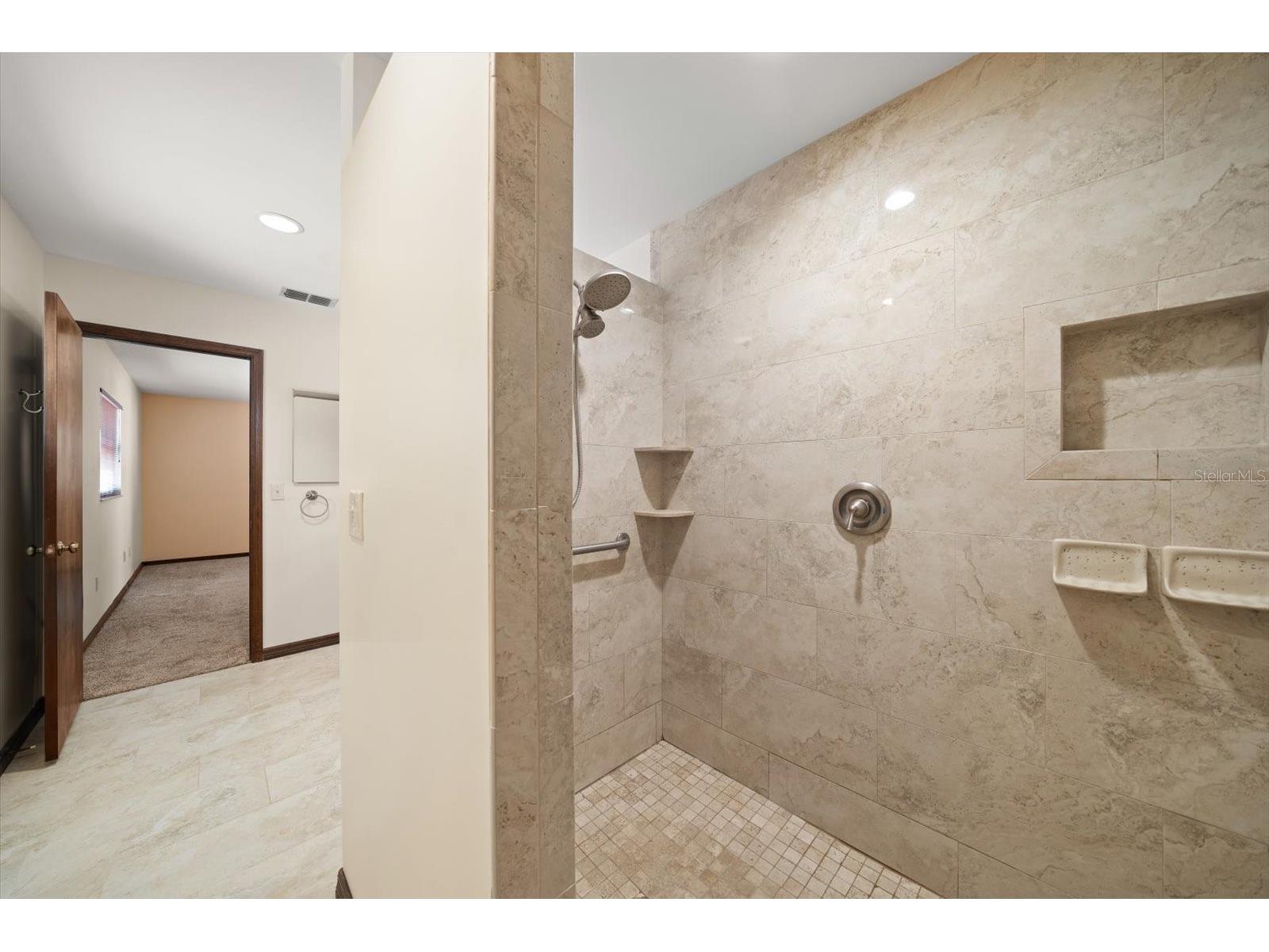 1799 Dixie Highway Tarpon Springs FL 34689 TB8474102 image28