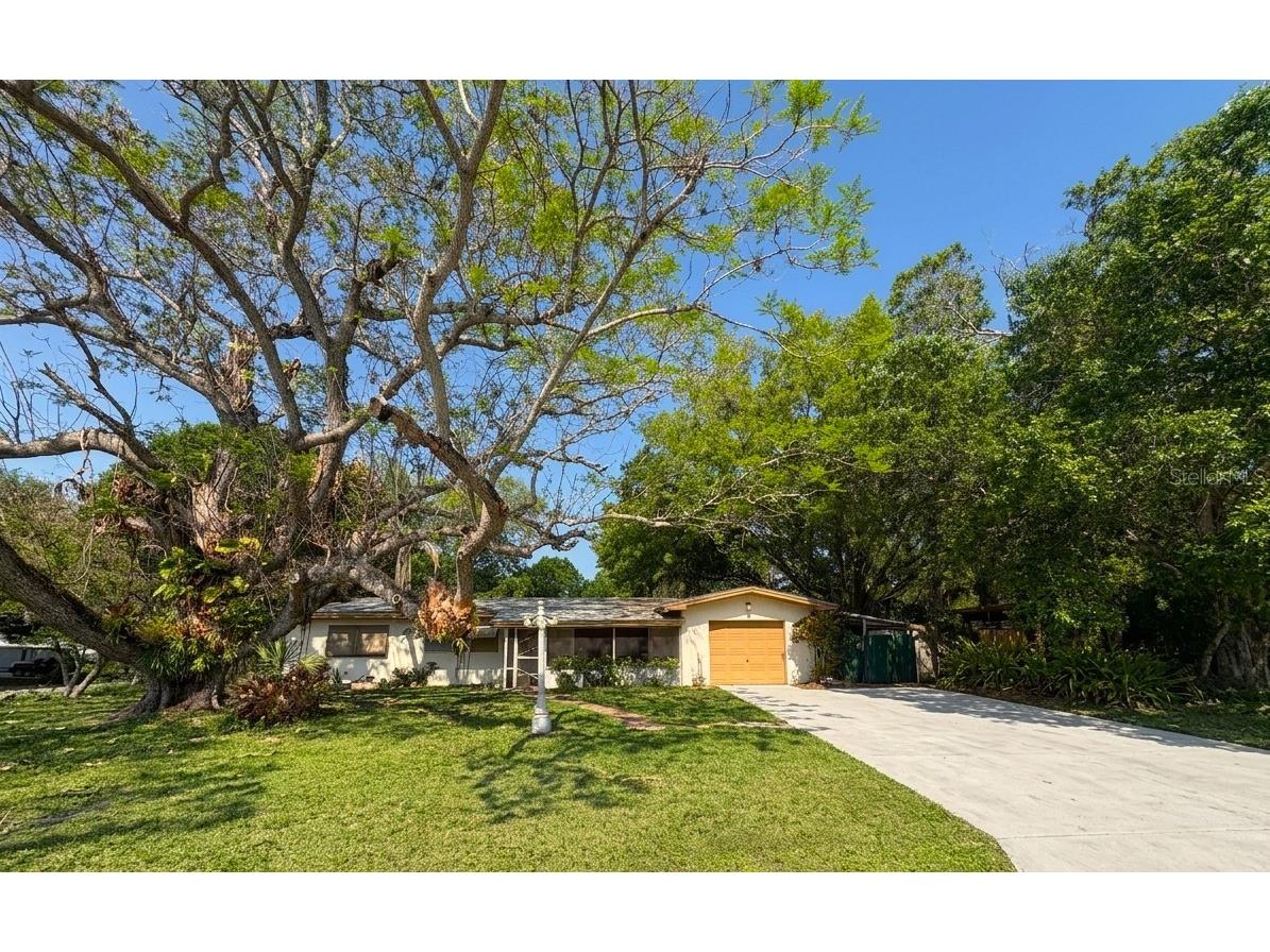 1799 Lake Circle Fort Pierce FL 34945 TB8492112 image1