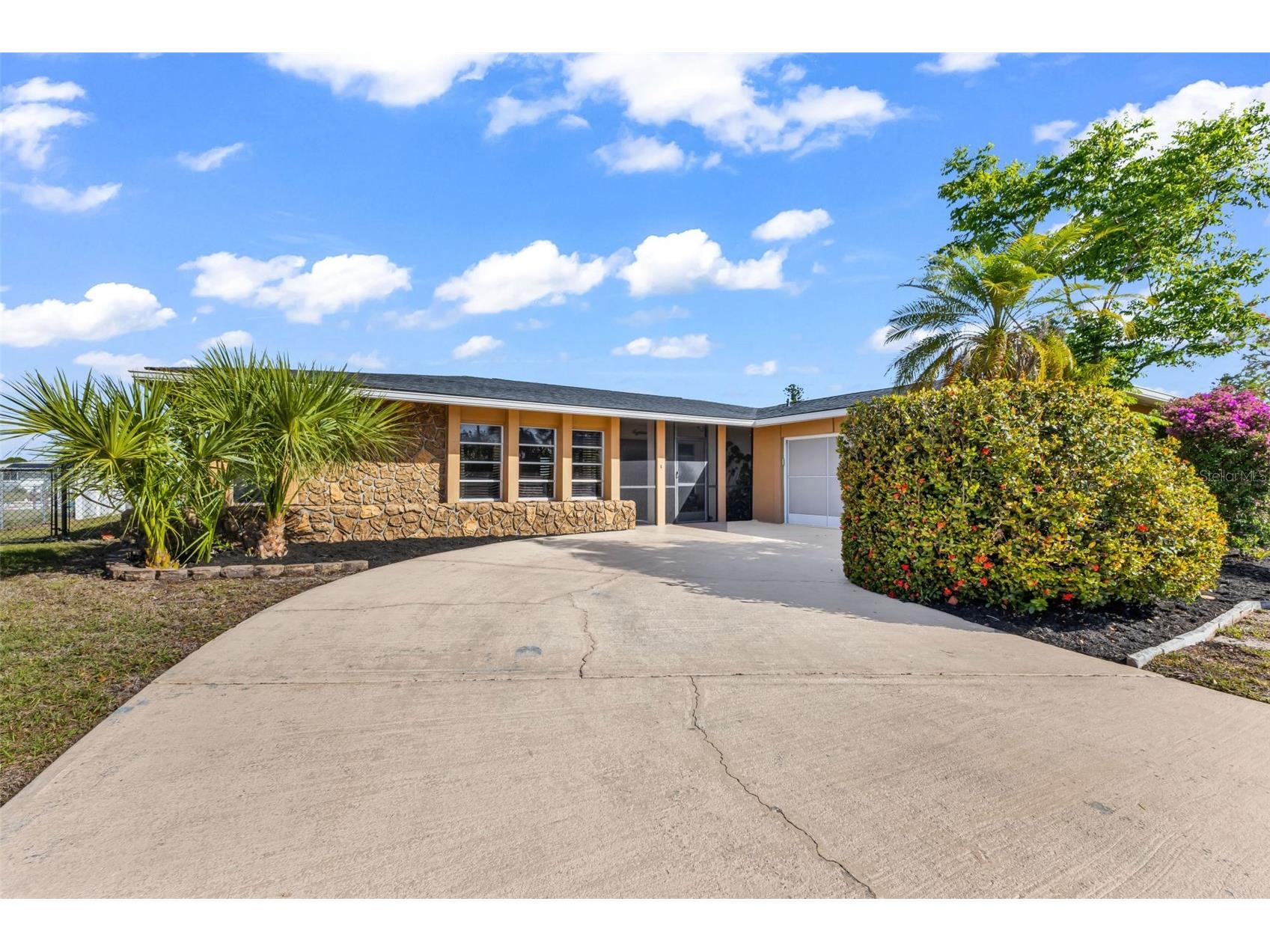 18 Annapolis Lane Rotonda West FL 33947 C7524184 image1