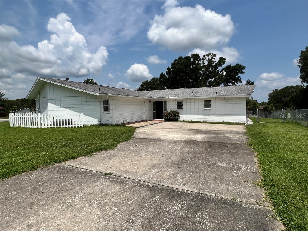 18 Emerald Way Ocala FL 34472 OM659605 image1