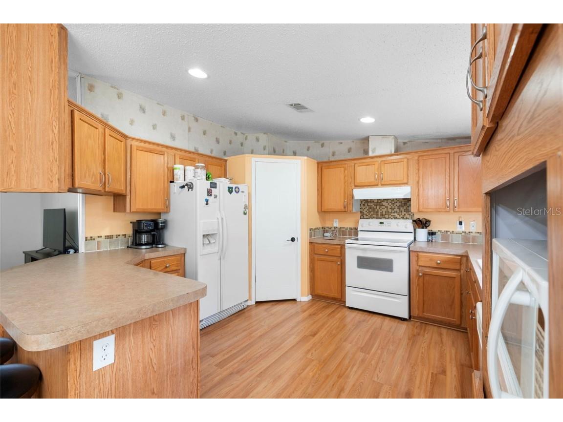 18 Florence Boulevard Debary FL 32713 V4945716 image2