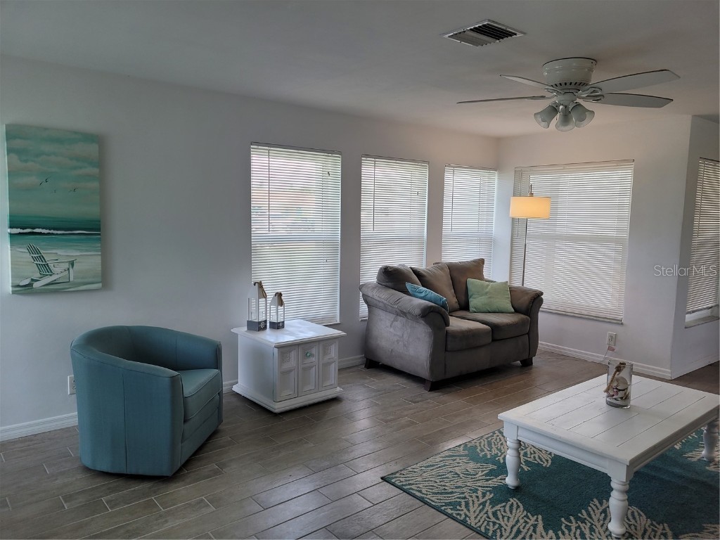 18 Golfview Court Rotonda West FL 33947 D6137945 image3