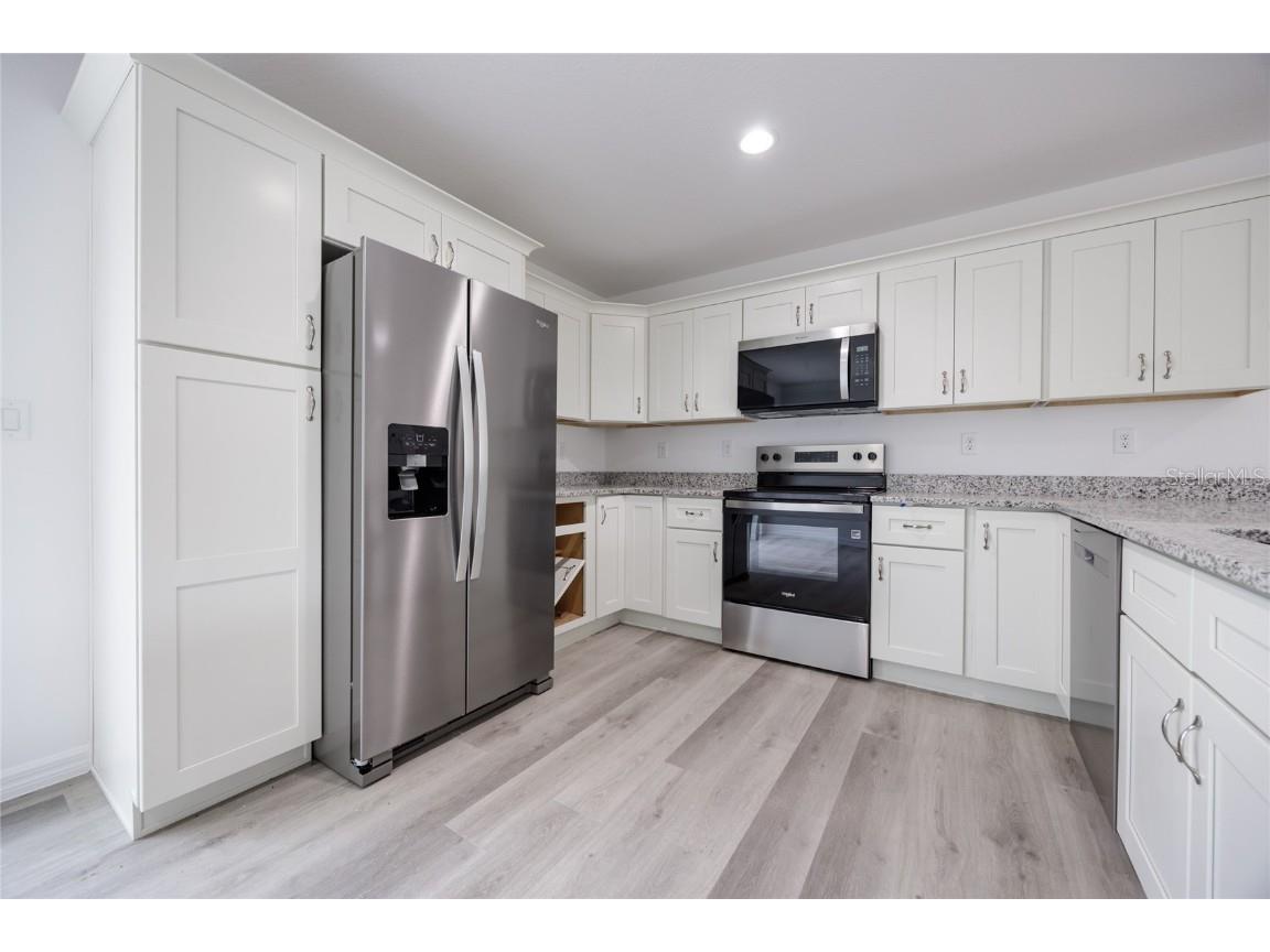 18 Malauka Loop Pass Ocklawaha FL 32179 GC529532 image12