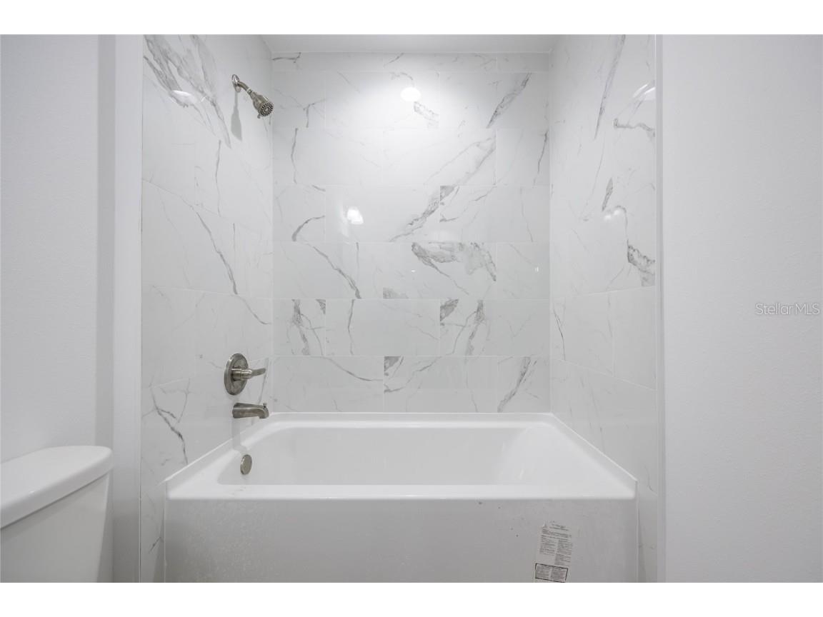 18 Malauka Loop Pass Ocklawaha FL 32179 GC529532 image24