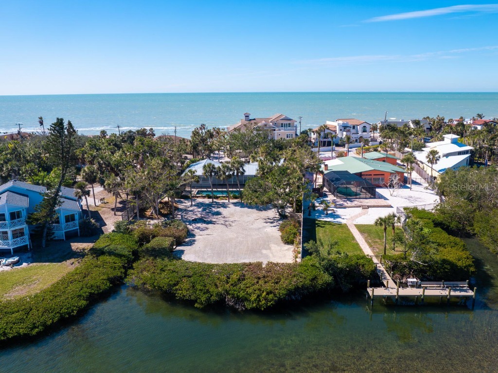 18 N Casey Key Road Osprey FL 34229 - INTRACOASTAL WATERWAY A4669083 image1