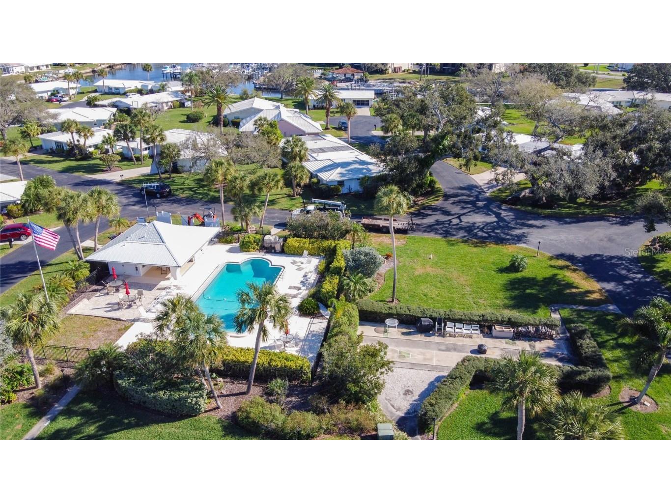 18 Oakwood Drive N #18 Englewood FL 34223 - FORKED CREEK N6140107 image1