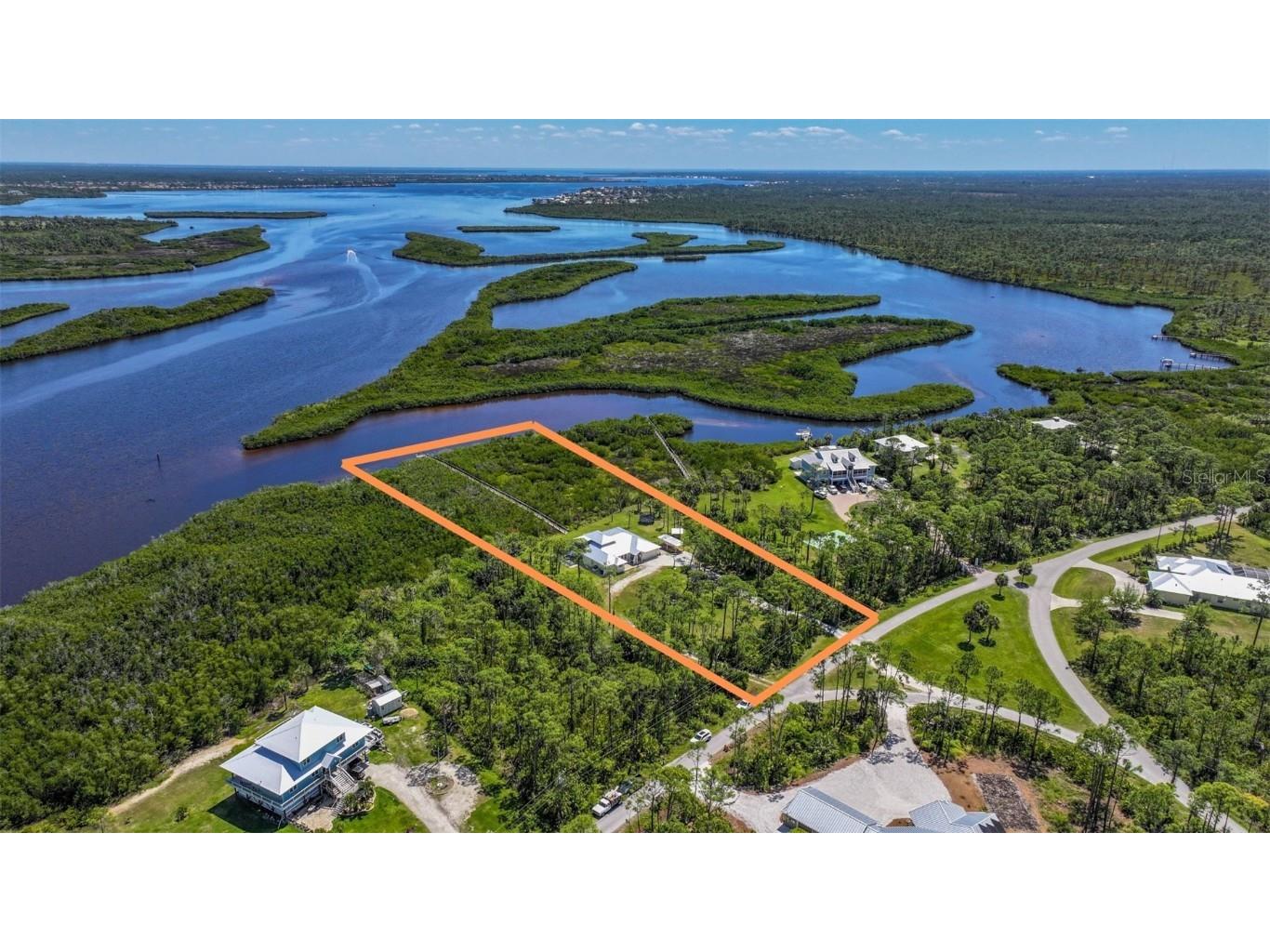 18 Riverfront Drive Venice FL 34293 N6131930 image1