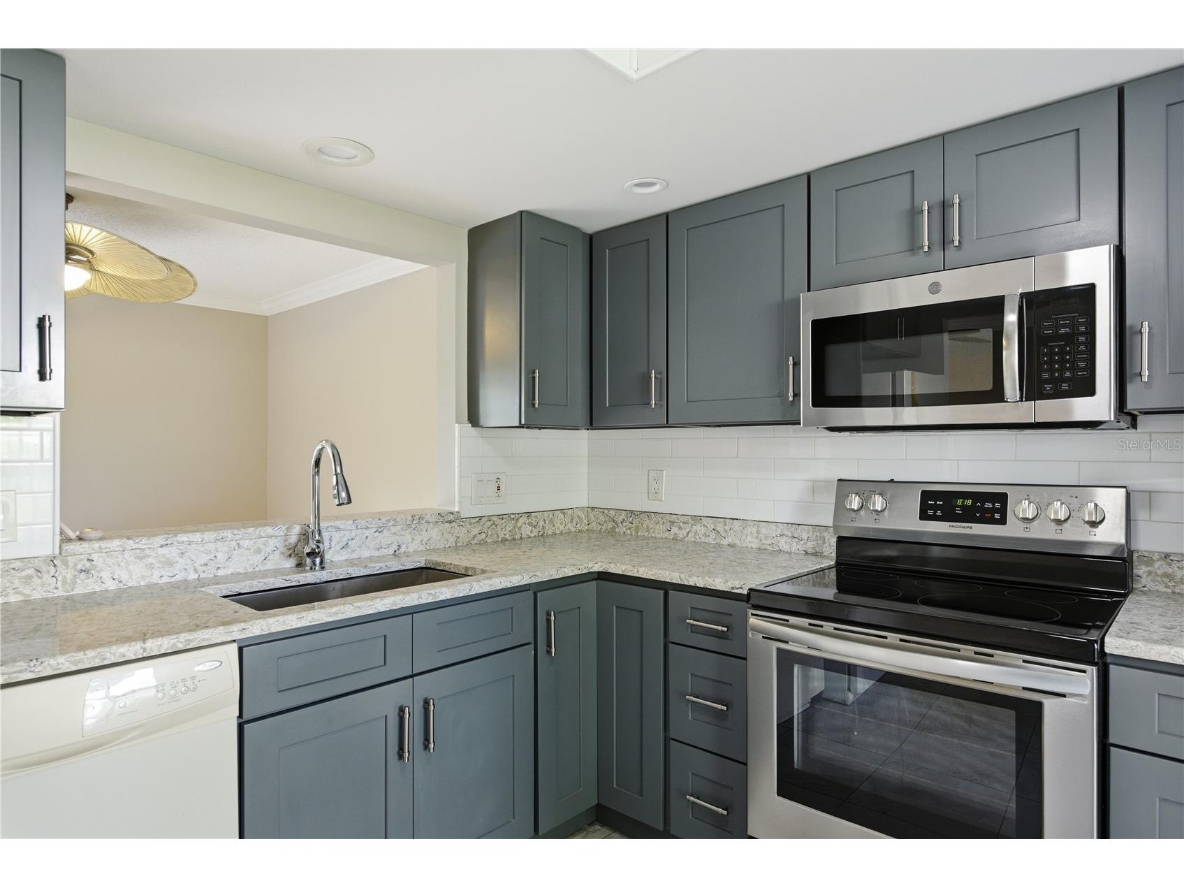 18 Windrush Bay Drive Tarpon Springs FL 34689 TB8505229 image16