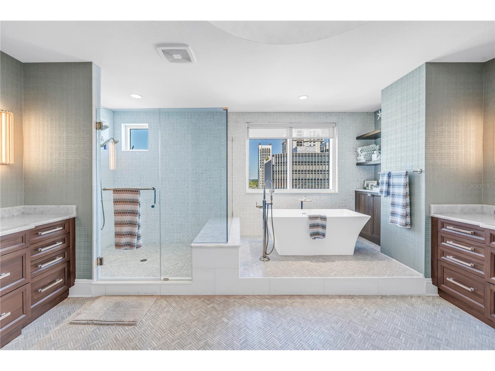 180 Beach Drive NE #1401 Saint Petersburg FL 33701 TB8487087 image37