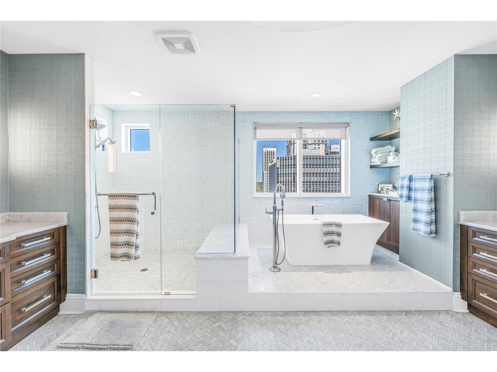 180 Beach Drive NE #1401 Saint Petersburg FL 33701 TB8487087 image43