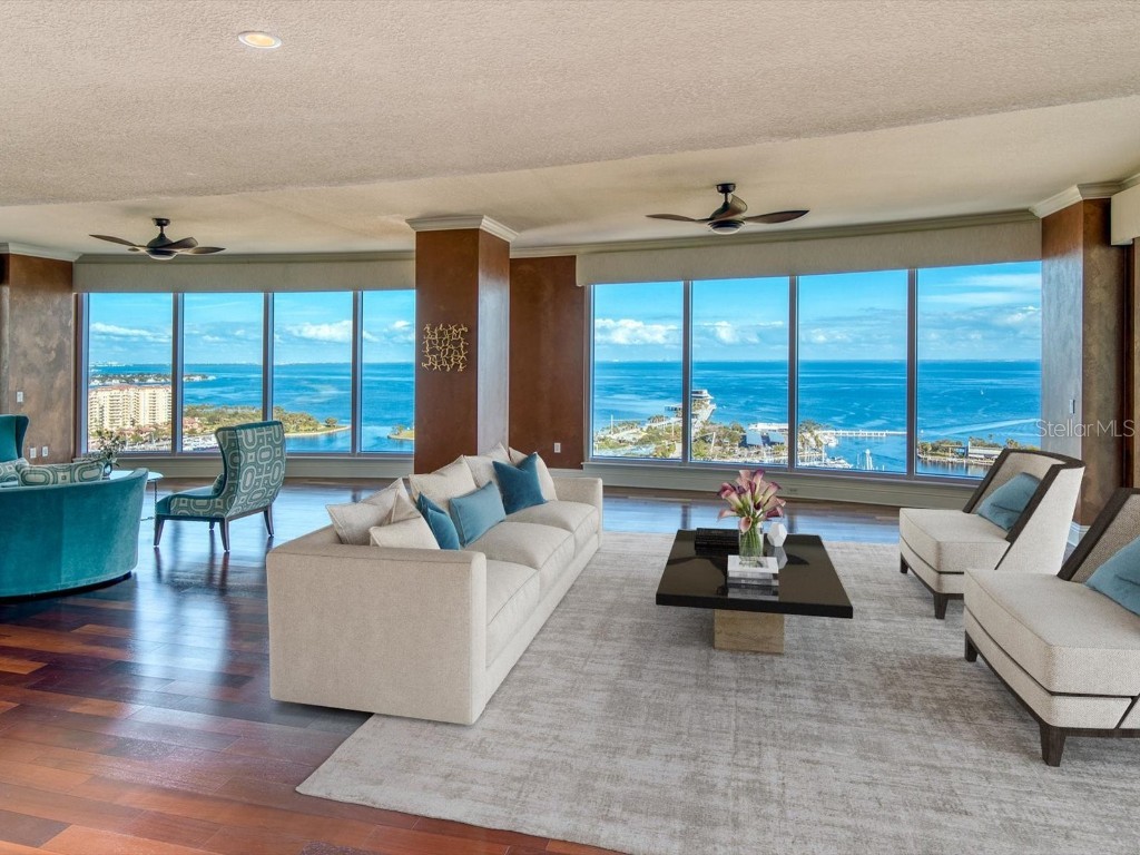 180 Beach Drive NE #22012202 Saint Petersburg FL 33701 - TAMPA BAY U8189223 image1