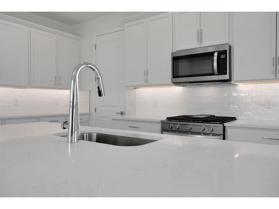 180 Eagleston Lane Lakewood Ranch FL 34240 G5088356 image10