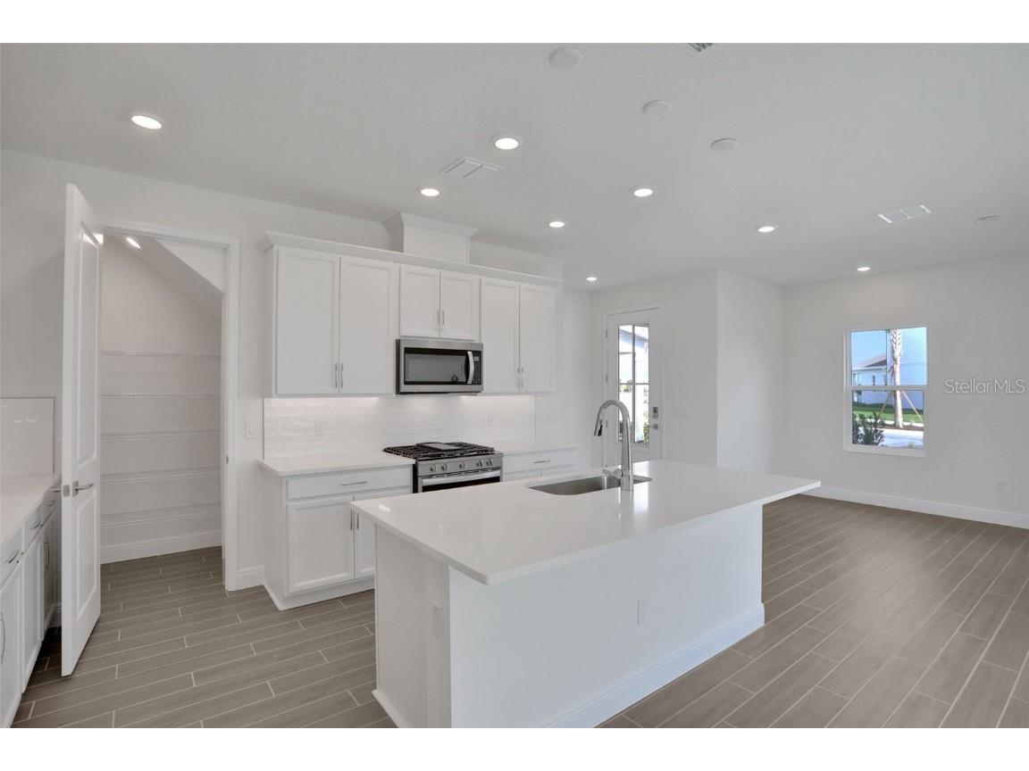 180 Eagleston Lane Lakewood Ranch FL 34240 G5088356 image11