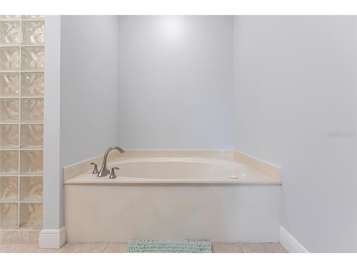 180 Hibiscus Drive #112 Punta Gorda FL 33950 C7504348 image27