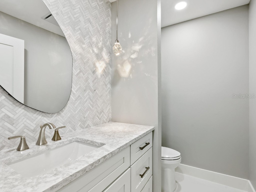 180 Lookout Point Drive Osprey FL 34229 A4672222 image27