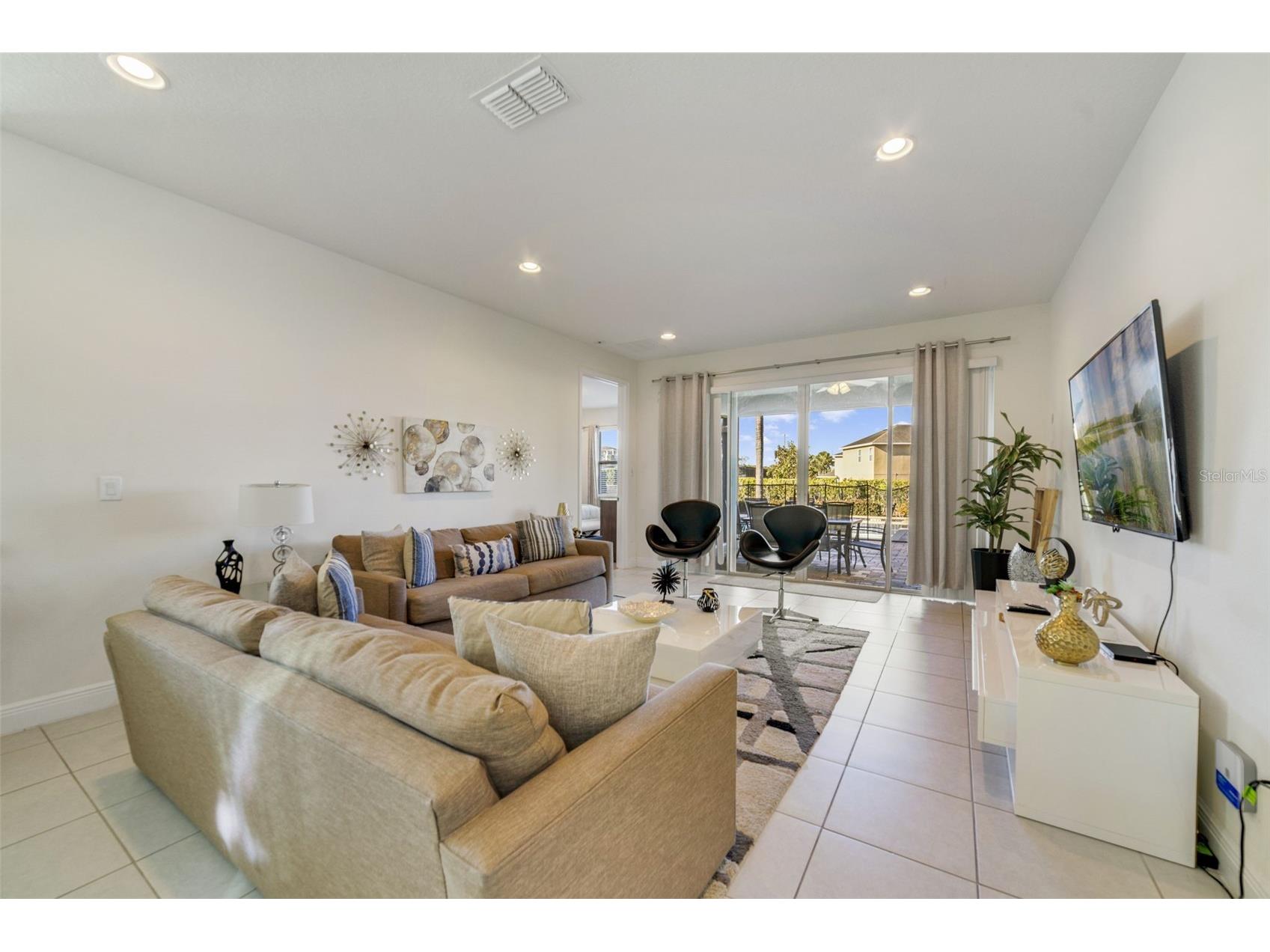 180 Minton Loop Kissimmee FL 34747 O6379374 image16