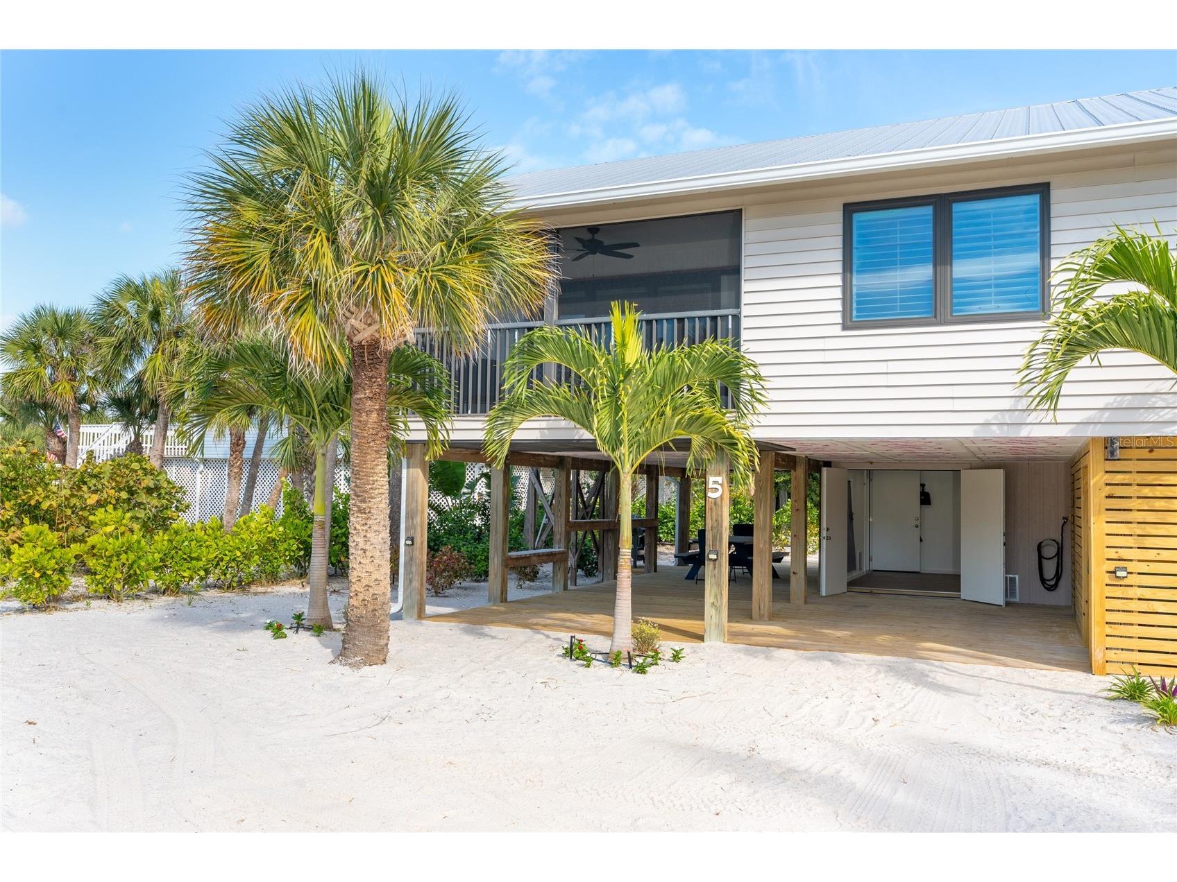 180 N Gulf Boulevard #5 Placida FL 33946 D6142499 image1
