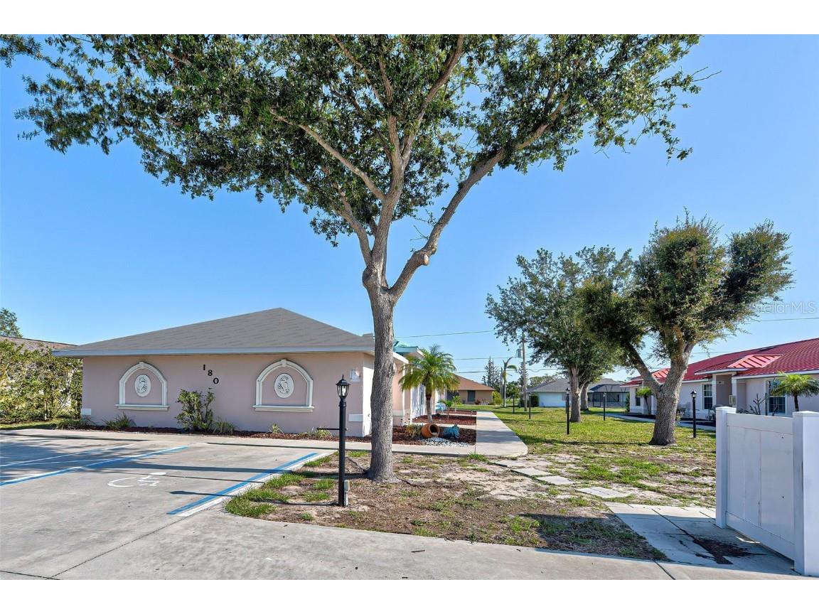 180 Rotonda Boulevard W #3 Rotonda West FL 33947 C7472160 image1