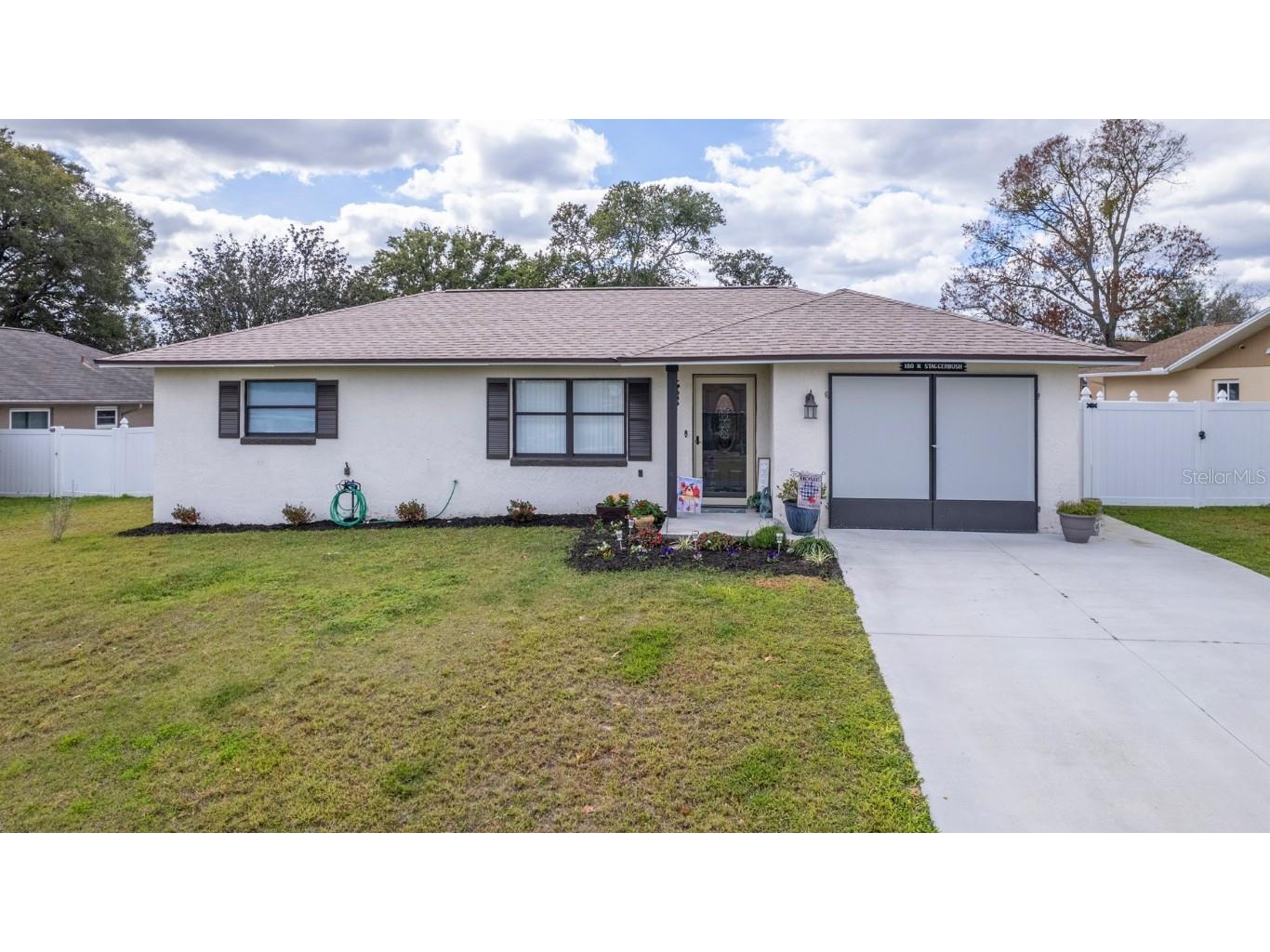 180 W Staggerbush Path, Beverly Hills, FL, 34465 | MLS: OM672860 ...