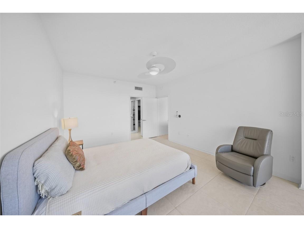 1800 Benjamin Franklin Drive #A1003 Sarasota FL 34236 A4673278 image22