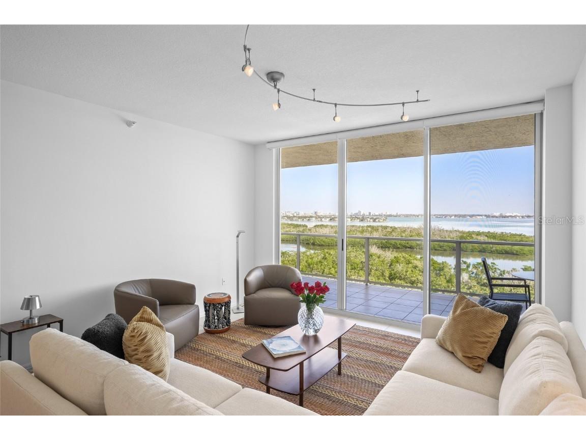 1800 Benjamin Franklin Drive #A1003 Sarasota FL 34236 A4673278 image3