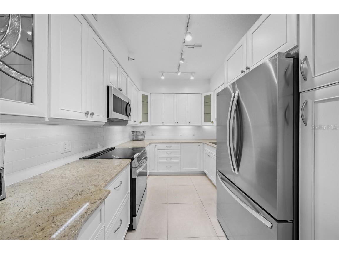 1800 Benjamin Franklin Drive #A1003 Sarasota FL 34236 A4673278 image8