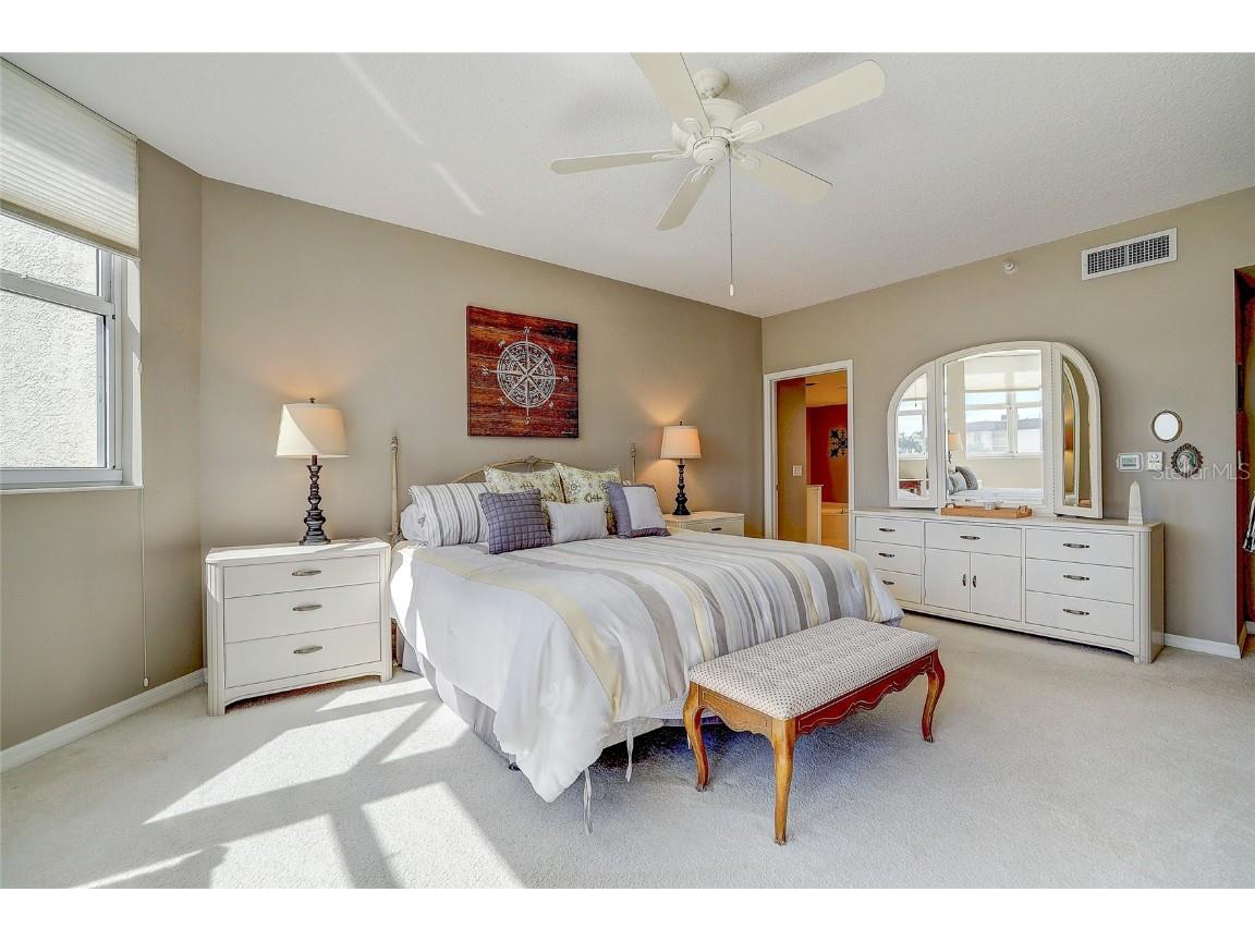 1800 Benjamin Franklin Drive #A202 Sarasota FL 34236 - GULF OF MEXICO A4670179 image15