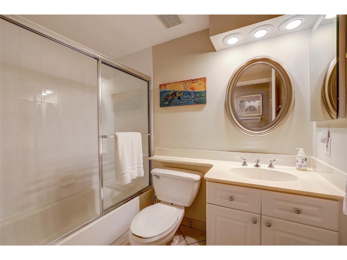 1800 Benjamin Franklin Drive #A202 Sarasota FL 34236 - GULF OF MEXICO A4670179 image18