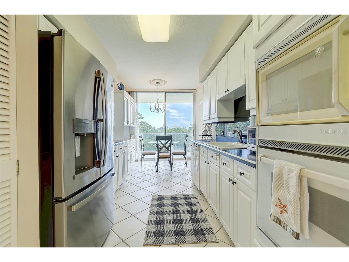 1800 Benjamin Franklin Drive #A202 Sarasota FL 34236 - GULF OF MEXICO A4670179 image7