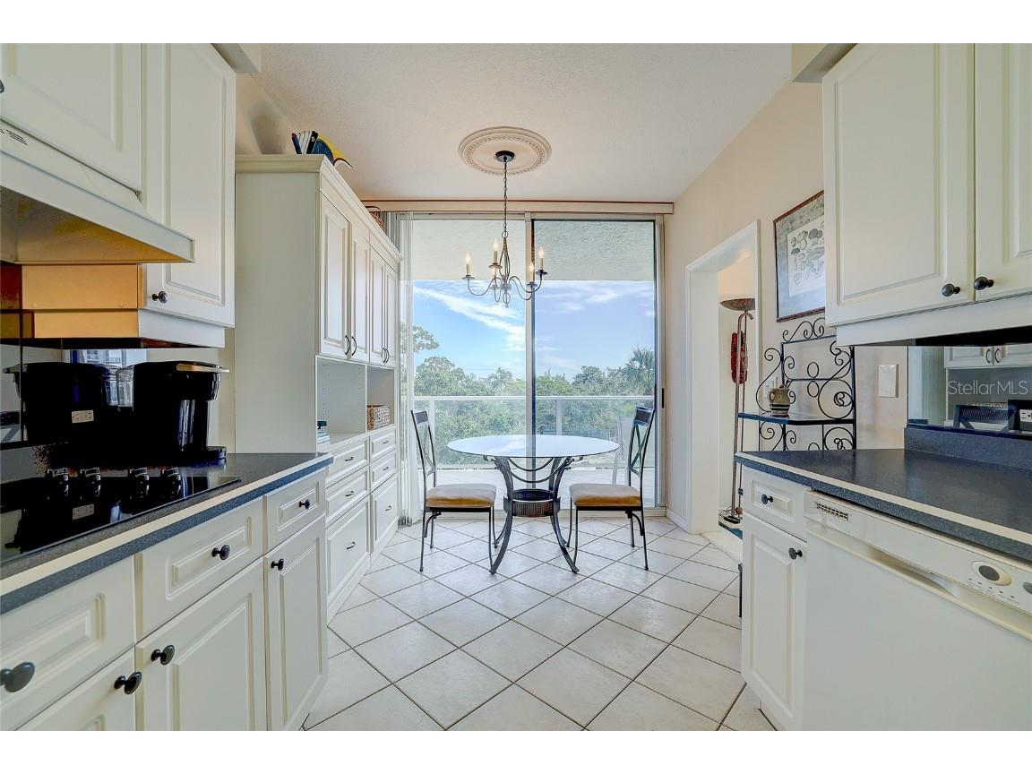 1800 Benjamin Franklin Drive #A202 Sarasota FL 34236 - GULF OF MEXICO A4670179 image8