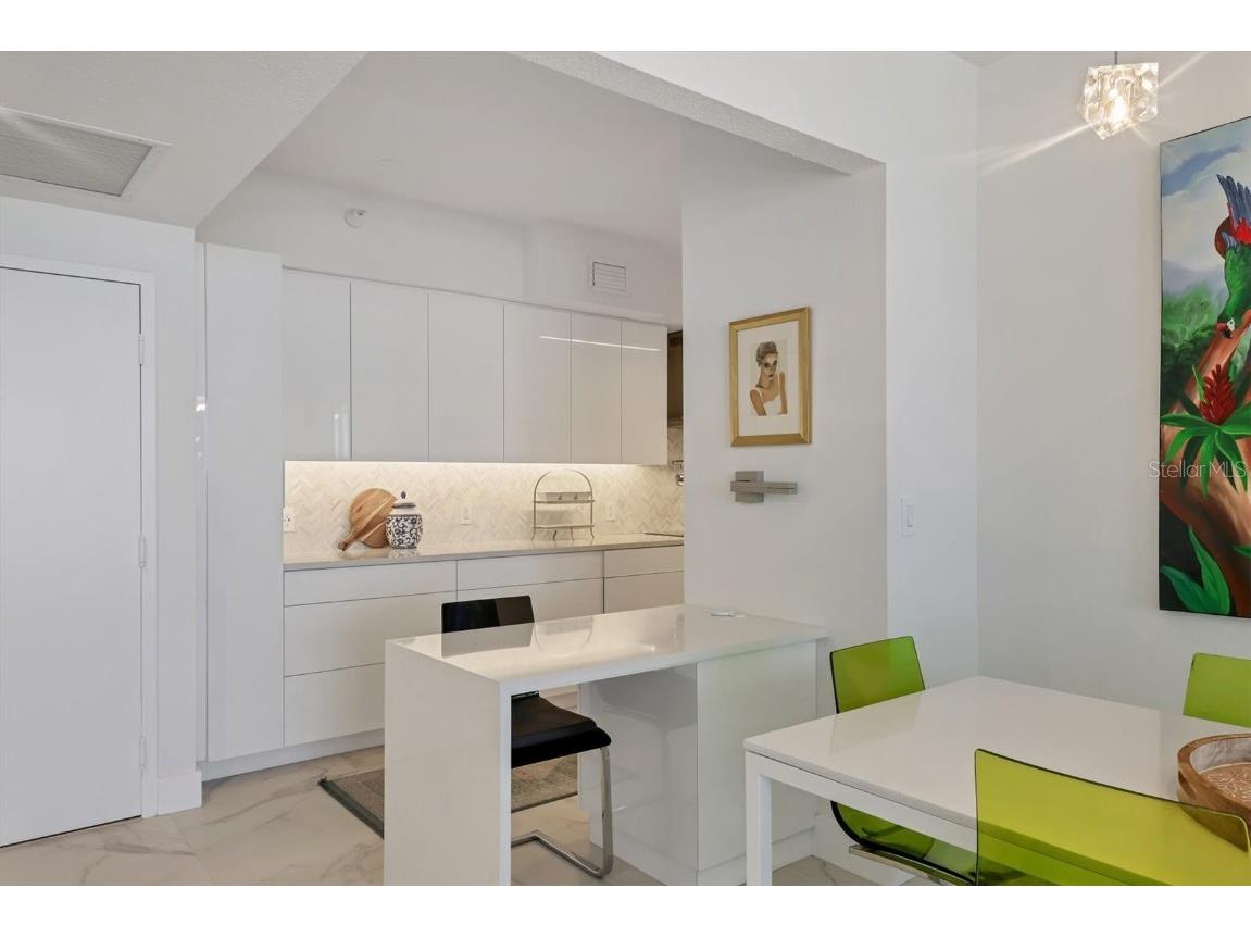 1800 Benjamin Franklin Drive #A205 Sarasota FL 34236 A4673088 image11