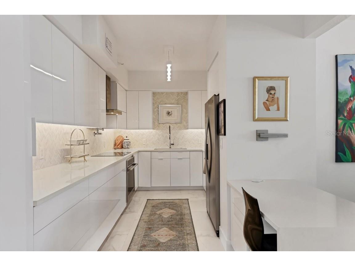 1800 Benjamin Franklin Drive #A205 Sarasota FL 34236 A4673088 image12