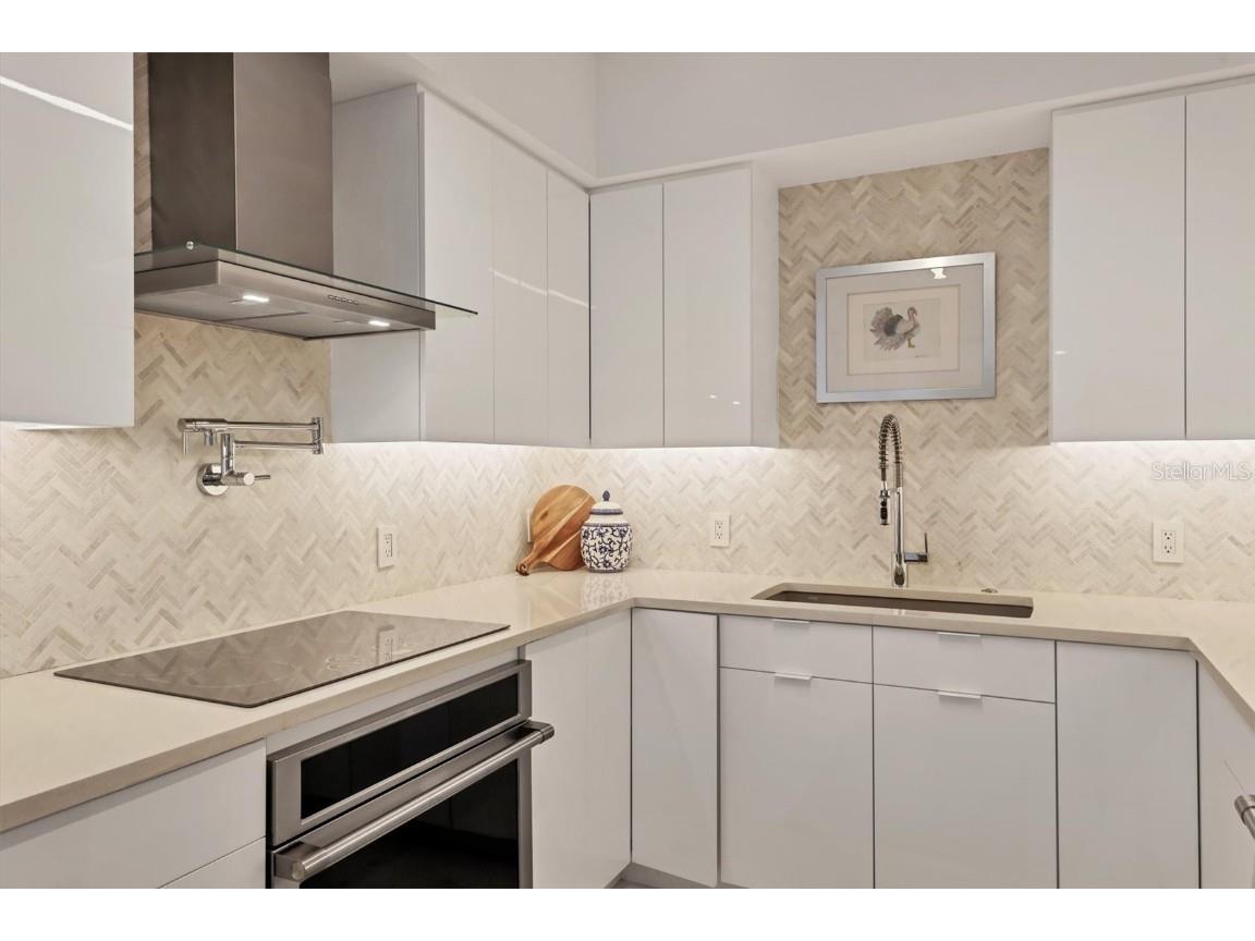 1800 Benjamin Franklin Drive #A205 Sarasota FL 34236 A4673088 image13