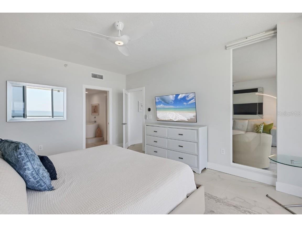 1800 Benjamin Franklin Drive #A205 Sarasota FL 34236 A4673088 image18