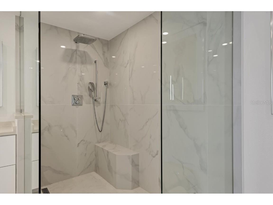 1800 Benjamin Franklin Drive #A205 Sarasota FL 34236 A4673088 image20