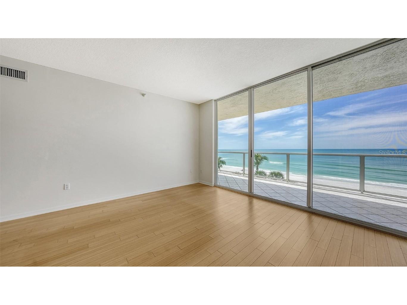 1800 Benjamin Franklin Drive #A405 Sarasota FL 34236 A4634253 image8