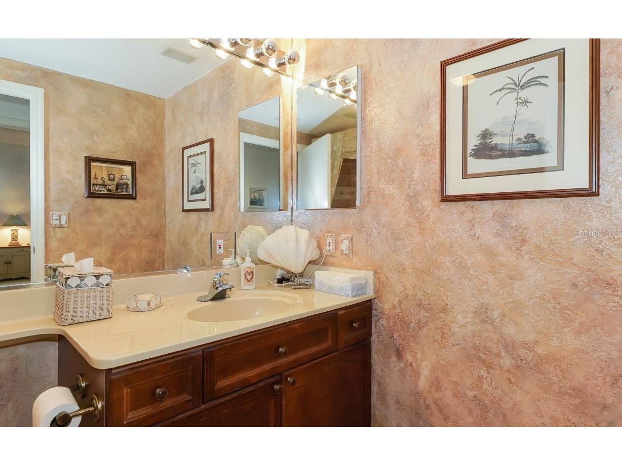 1800 Benjamin Franklin Drive #A901 Sarasota FL 34236 - GULF OF MEXICO A4631045 image23