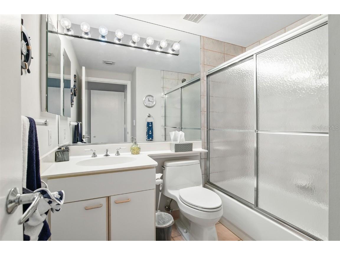 1800 Benjamin Franklin Drive #B1007 Sarasota FL 34236 - GULF OF AMERICA A4674505 image14