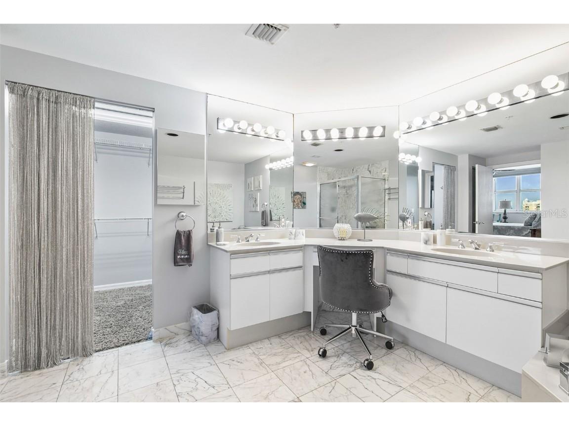 1800 Benjamin Franklin Drive #B1007 Sarasota FL 34236 - GULF OF AMERICA A4674505 image20