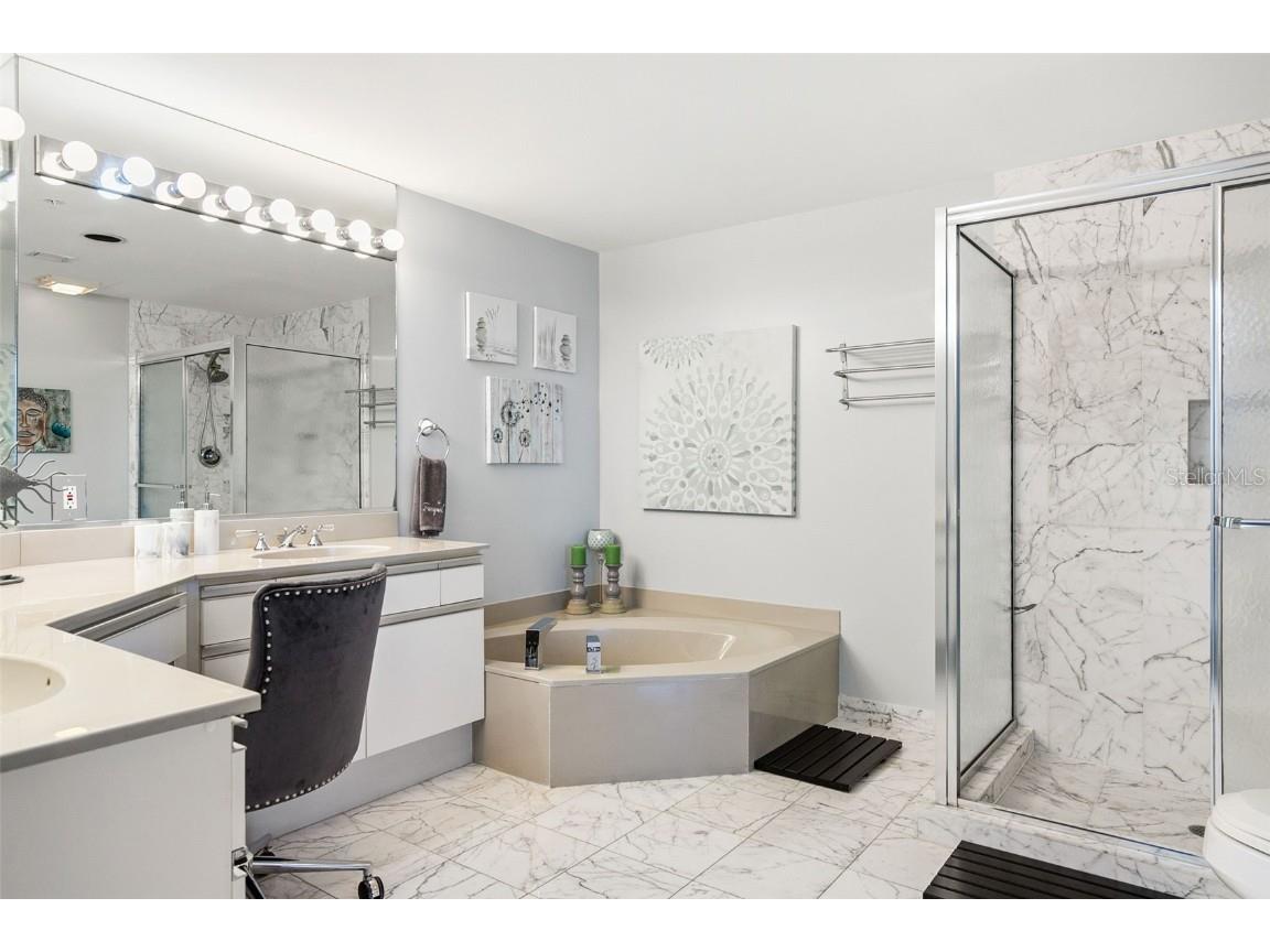 1800 Benjamin Franklin Drive #B1007 Sarasota FL 34236 - GULF OF AMERICA A4674505 image21