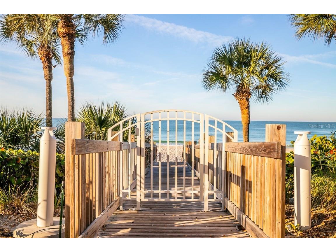 1800 Benjamin Franklin Drive #B1007 Sarasota FL 34236 - GULF OF AMERICA A4674505 image24