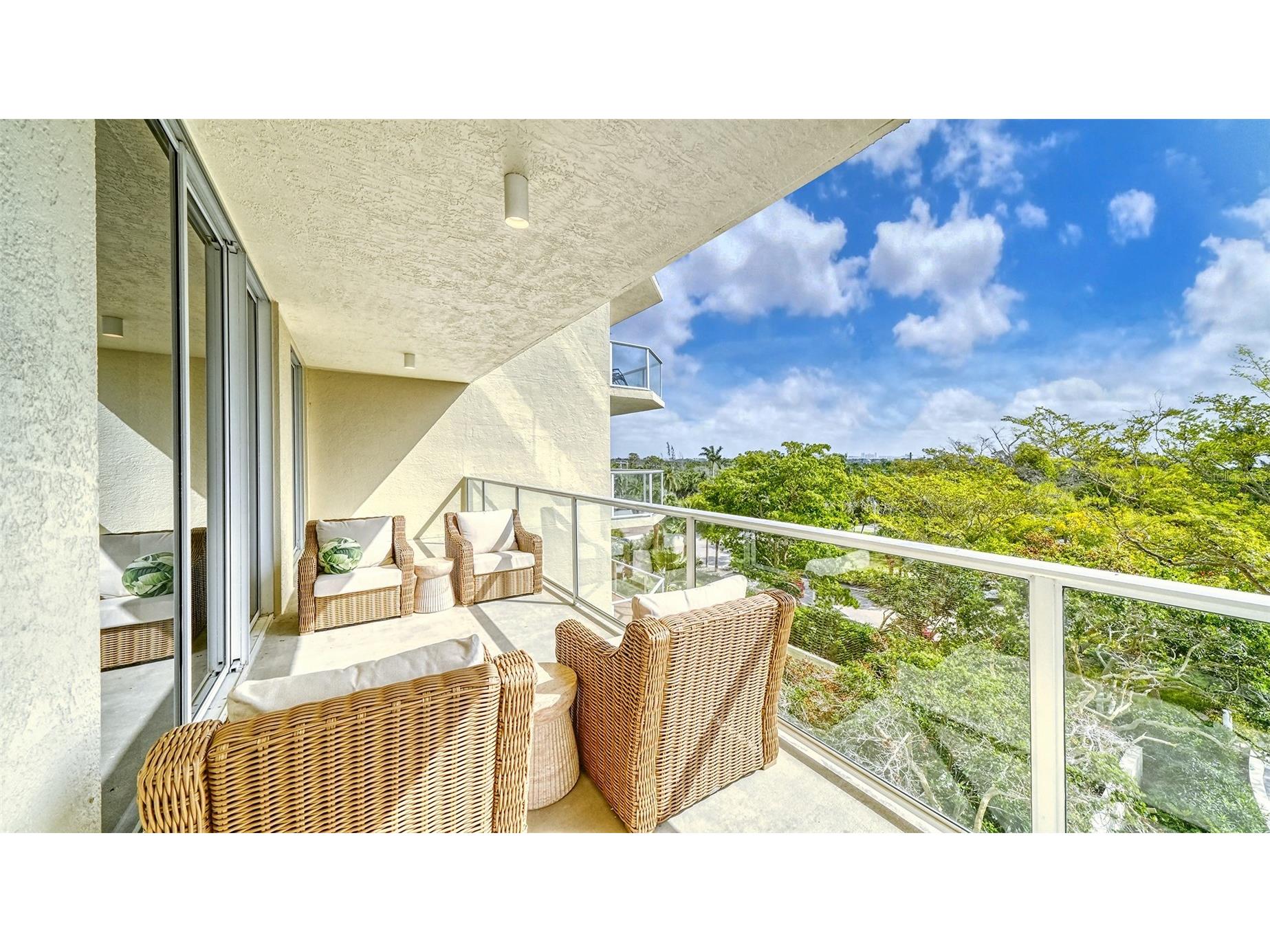 1800 Benjamin Franklin Drive #B308 Sarasota FL 34236 A4689391 image11