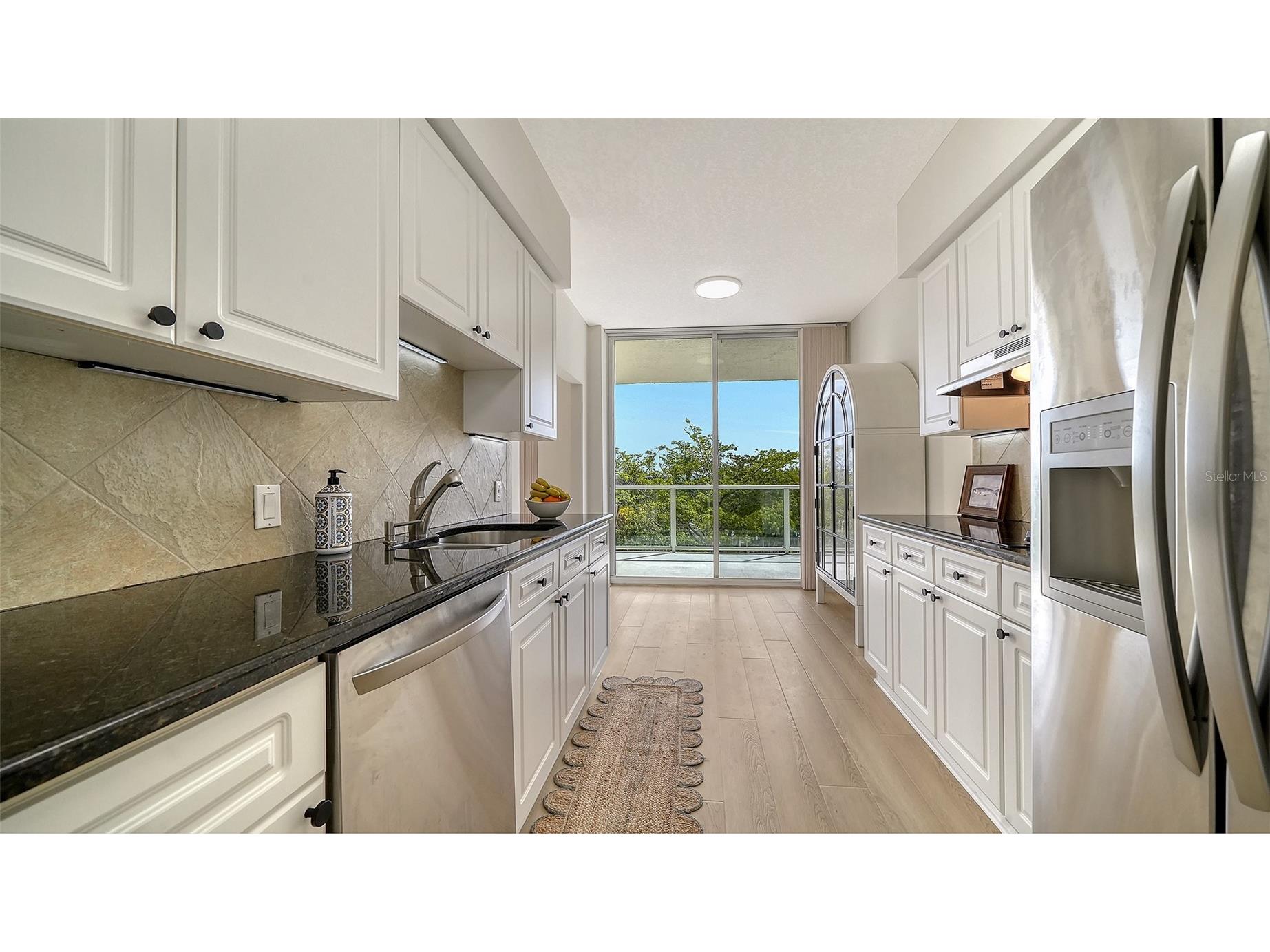 1800 Benjamin Franklin Drive #B308 Sarasota FL 34236 A4689391 image21