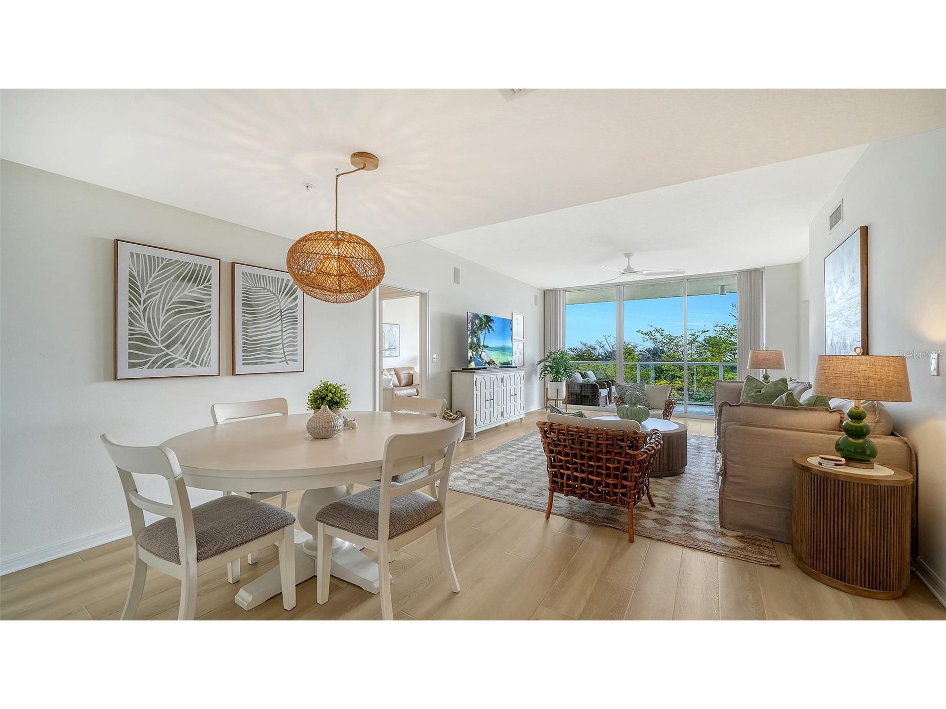 1800 Benjamin Franklin Drive #B308 Sarasota FL 34236 A4689391 image3