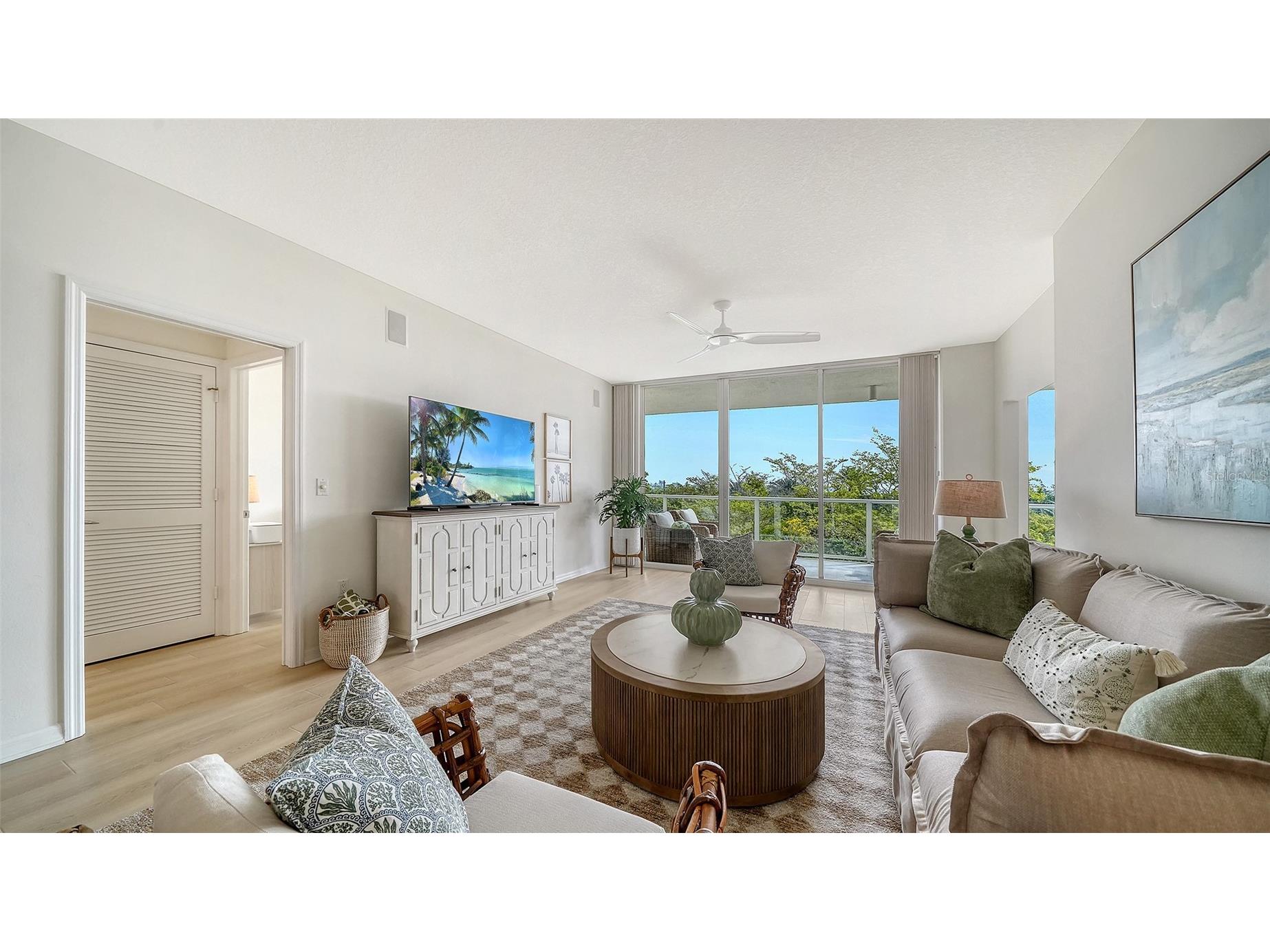 1800 Benjamin Franklin Drive #B308 Sarasota FL 34236 A4689391 image6