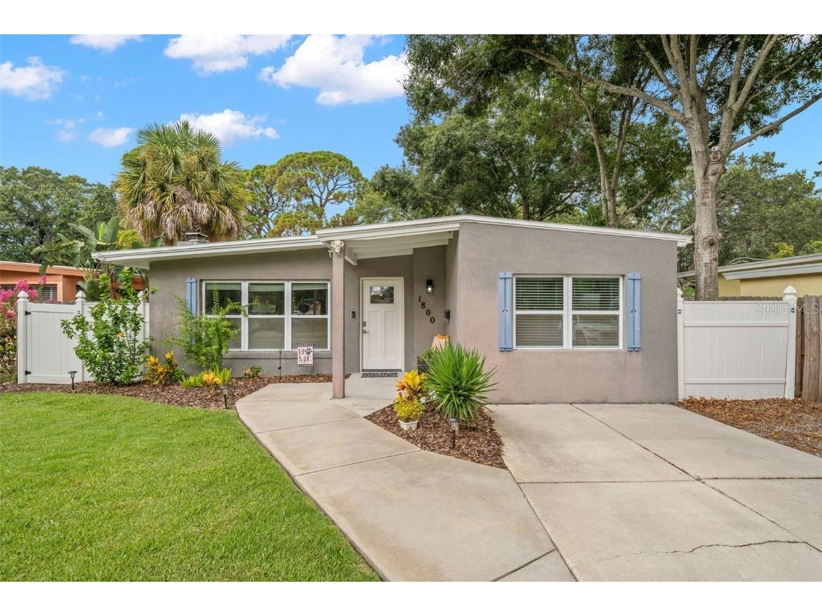 1800 Country Club Road N Saint Petersburg FL 33710 U8207666 image1