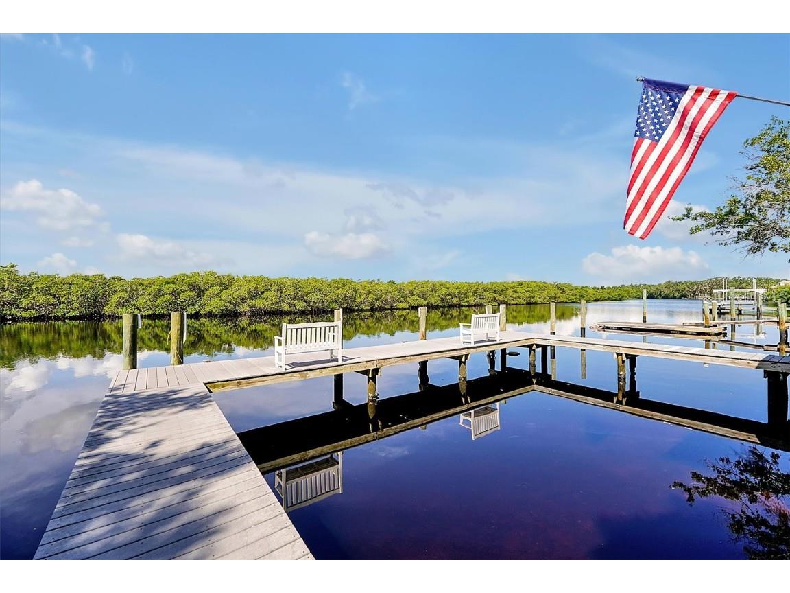 1800 Kofresi Court Ruskin FL 33570 - LITTLE MANATEE RIVER O6336264 image1