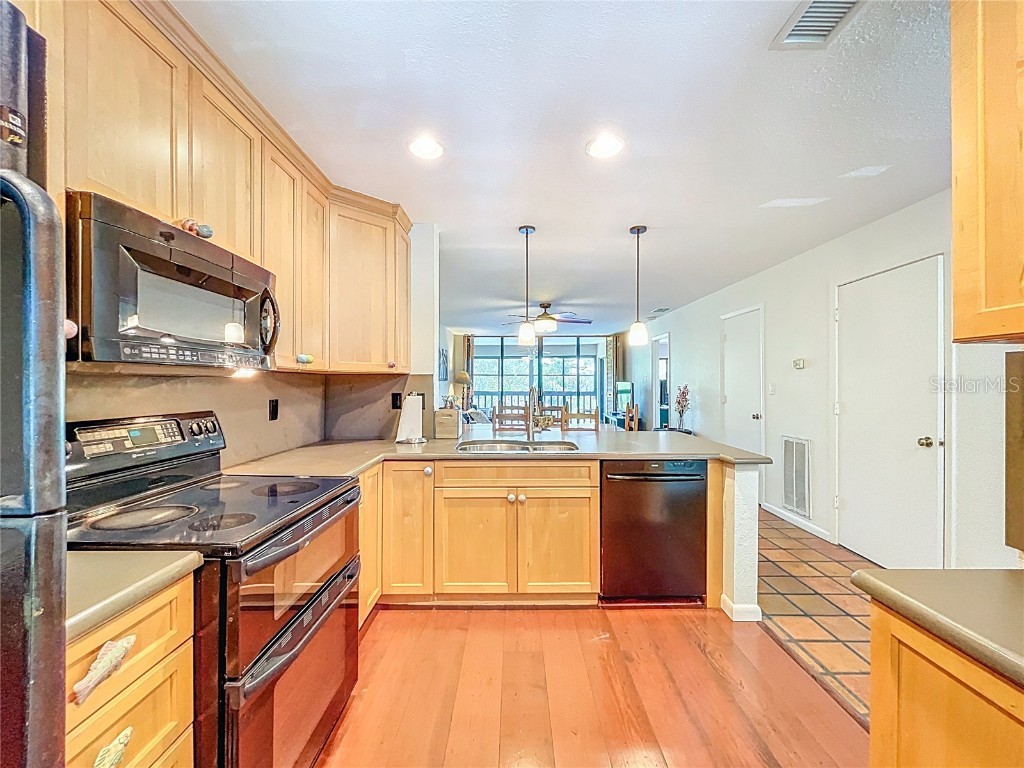 1800 Mariner Drive #8 Tarpon Springs FL 34689 TB8412869 image15