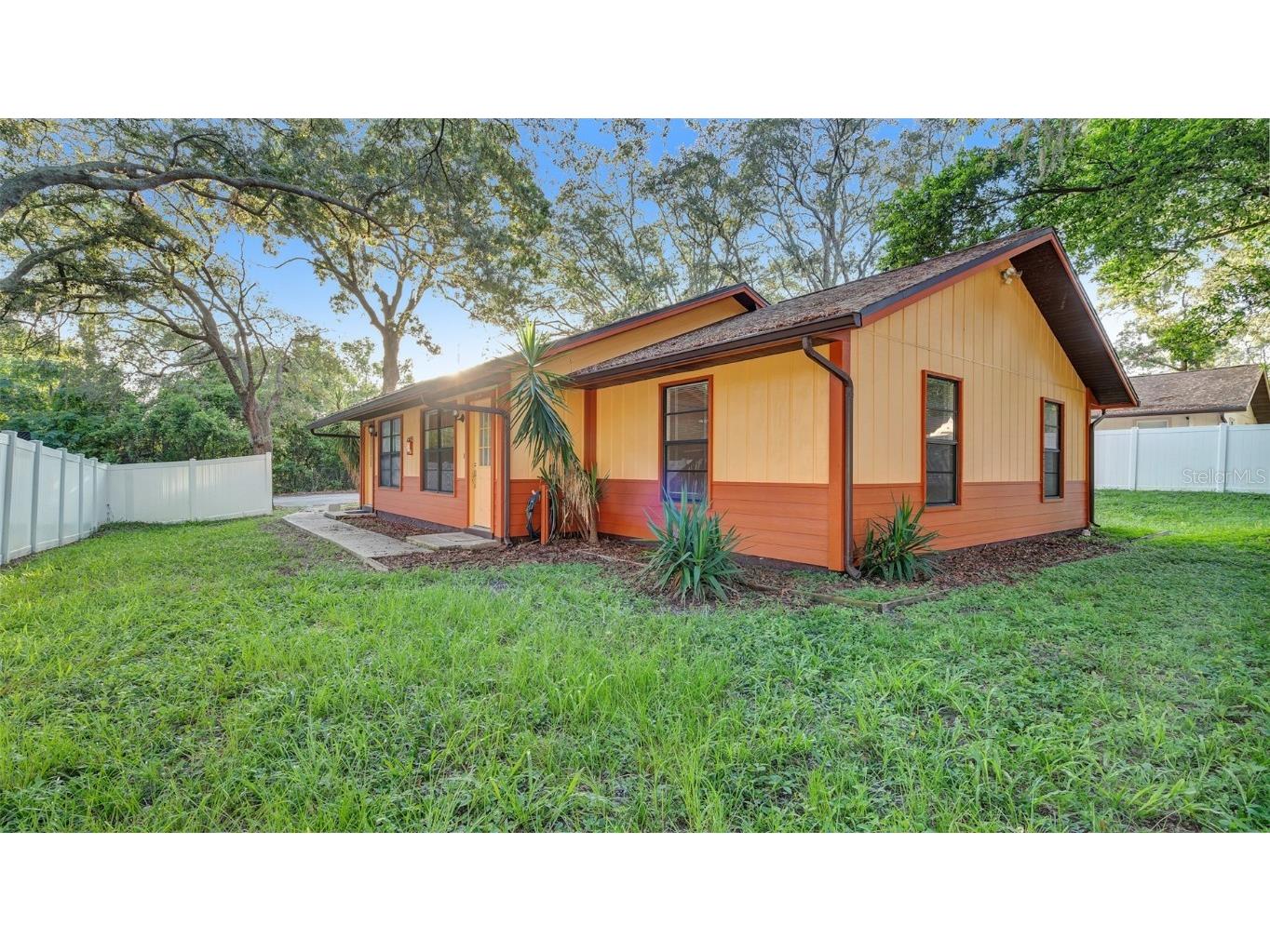 1800 Poinsettia Avenue #B Tarpon Springs FL 34689 TB8413620 image17